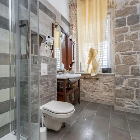 Guest house With Wifi - 18080 Split